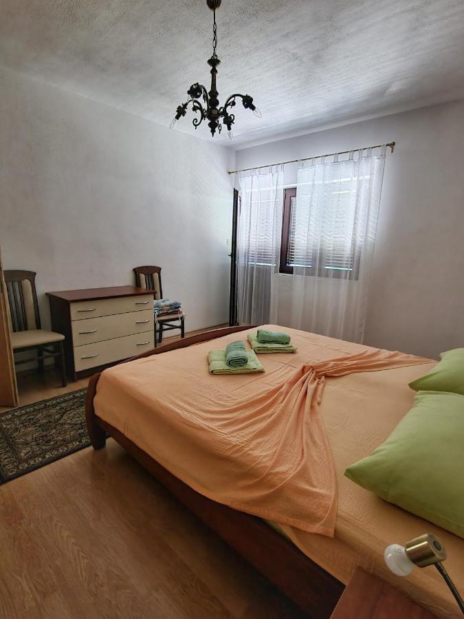 Lukica Apartment สเวติยูไร ภายนอก รูปภาพ